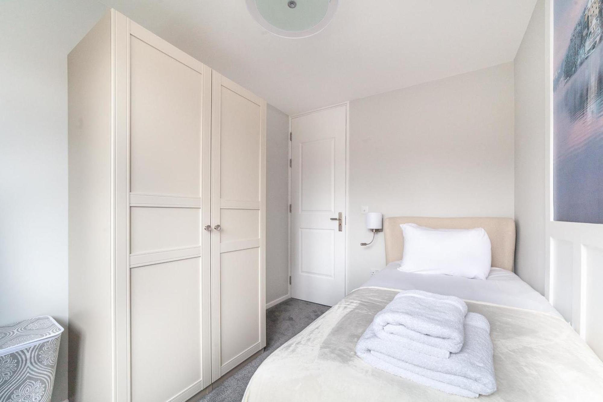 לונדון Excellent 3-Bed Flat In Elephant & Castle מראה חיצוני תמונה