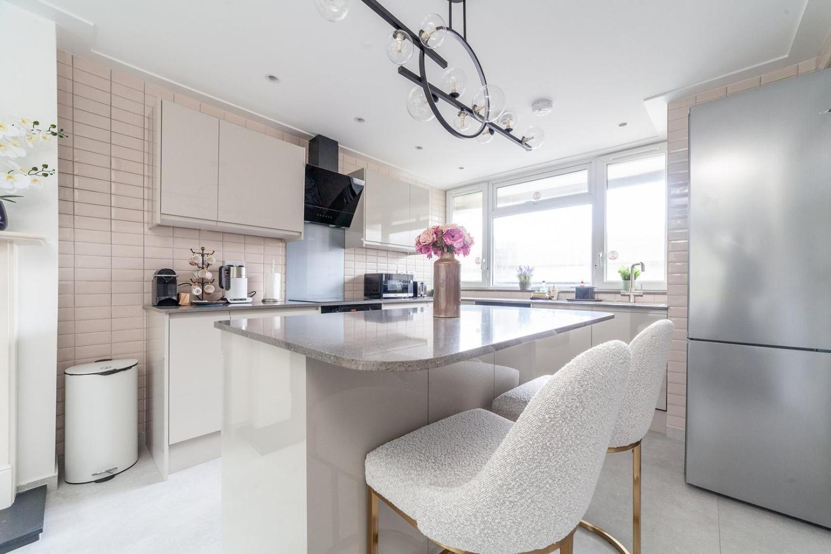 לונדון Excellent 3-Bed Flat In Elephant & Castle מראה חיצוני תמונה