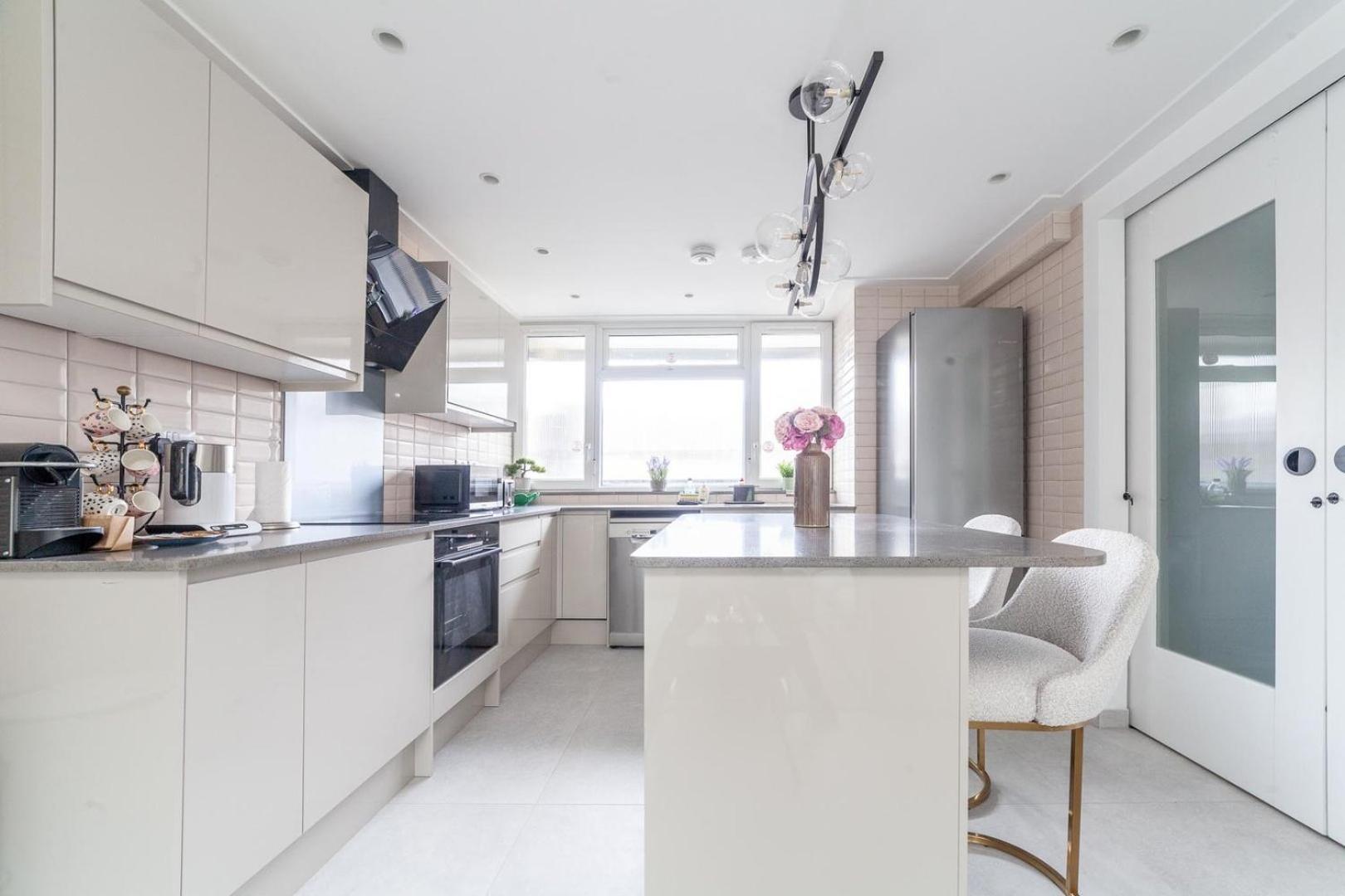 לונדון Excellent 3-Bed Flat In Elephant & Castle מראה חיצוני תמונה