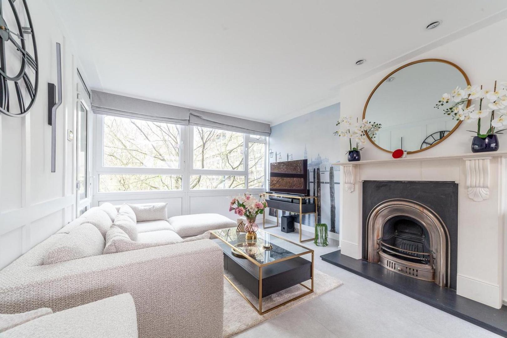 לונדון Excellent 3-Bed Flat In Elephant & Castle מראה חיצוני תמונה