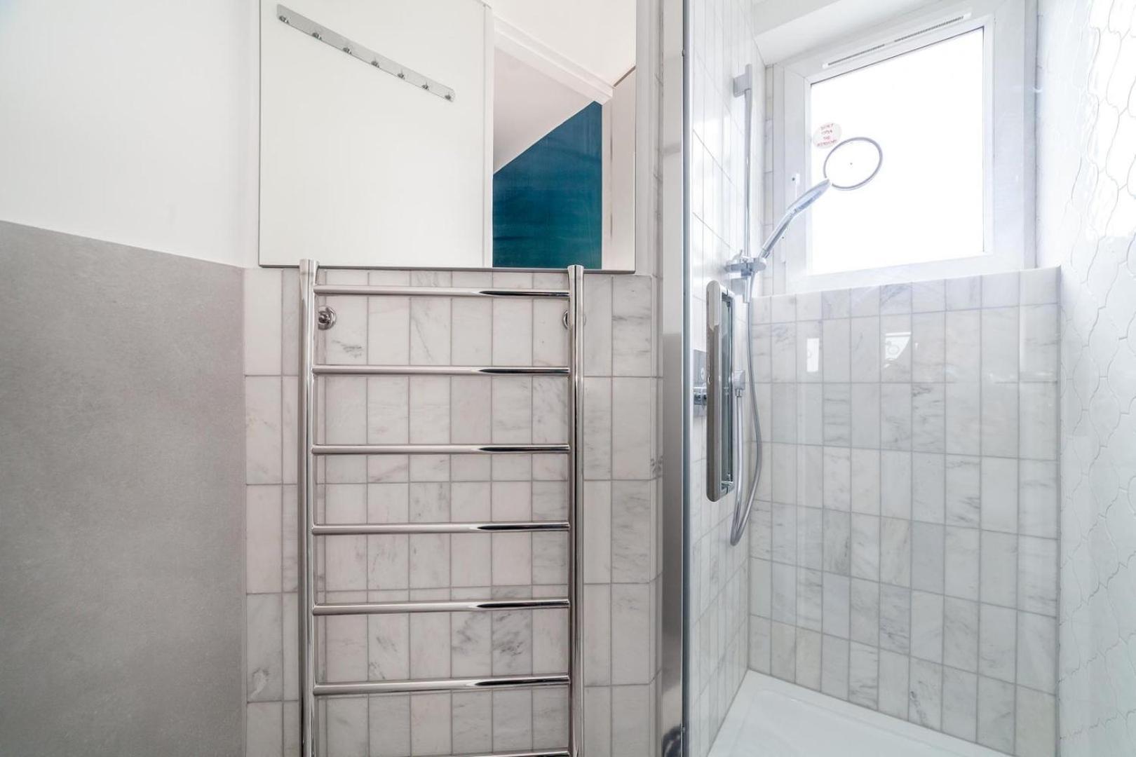 לונדון Excellent 3-Bed Flat In Elephant & Castle מראה חיצוני תמונה